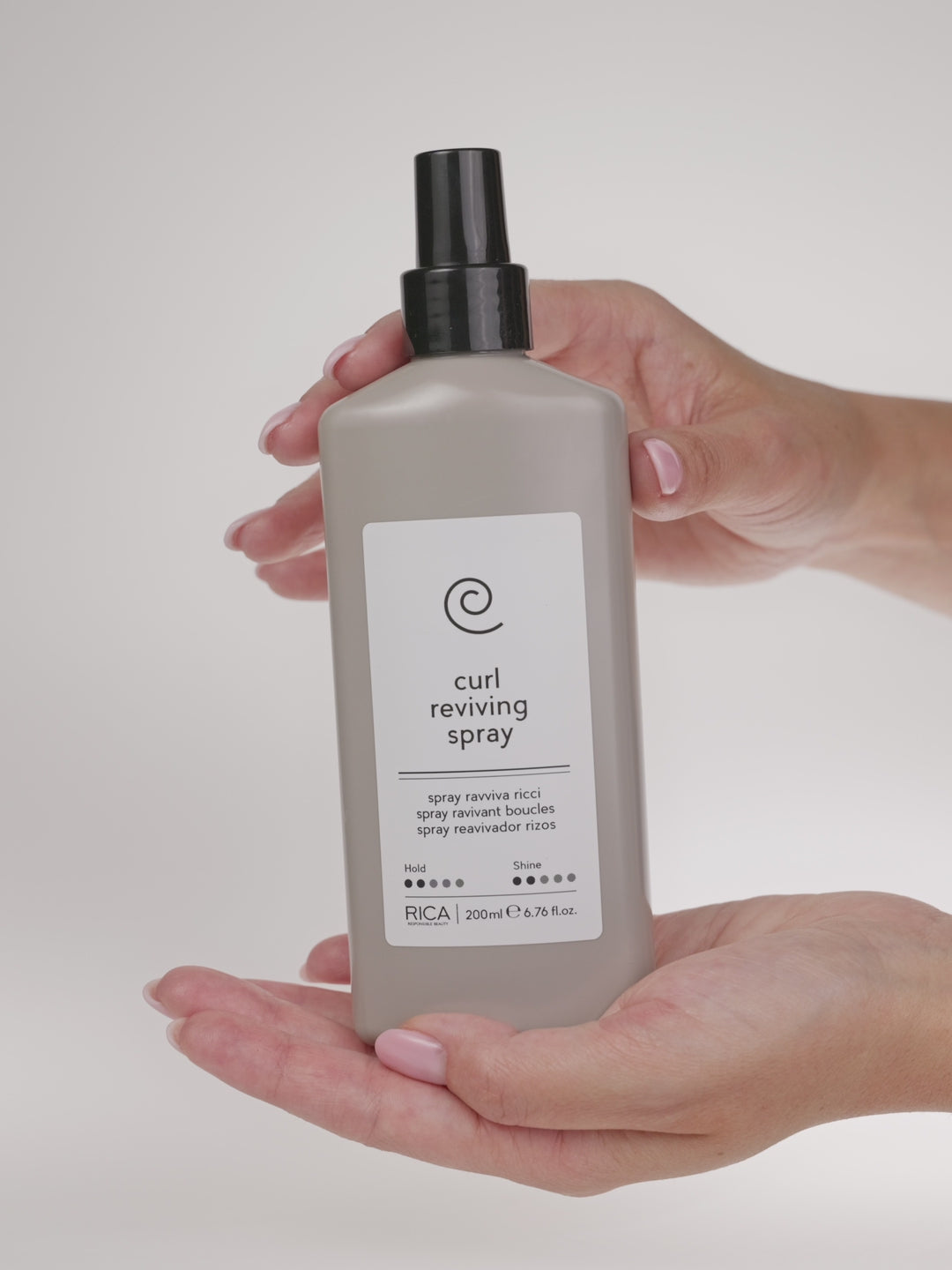 Curl reviving spray